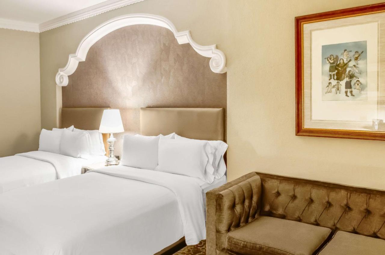 Deluxe King Room,1499419978:JPEG